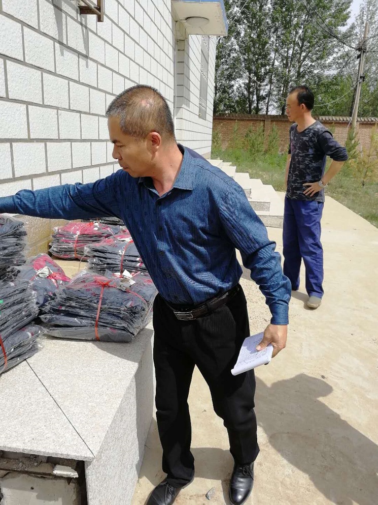 工服美的領(lǐng)導子在點(diǎn)數
